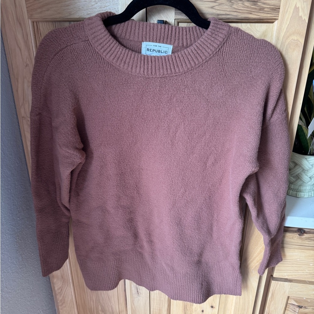 For The Republic Women's Mauve Crew Neck Sweater